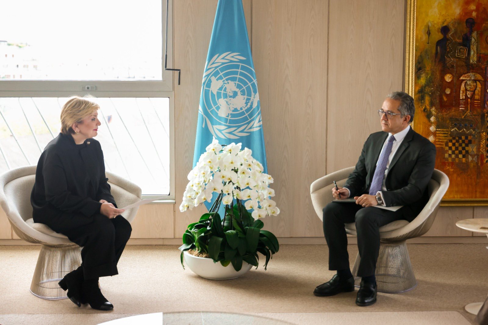 საფრანგეთში სამუშაო ვიზიტის ფარგლებში, საქართველოს კულტურის მინისტრი თინათინ რუხაძე UNESCO-ს გენერალურ დირექტორს, ხალედ ელ-ენანის შეხვდა