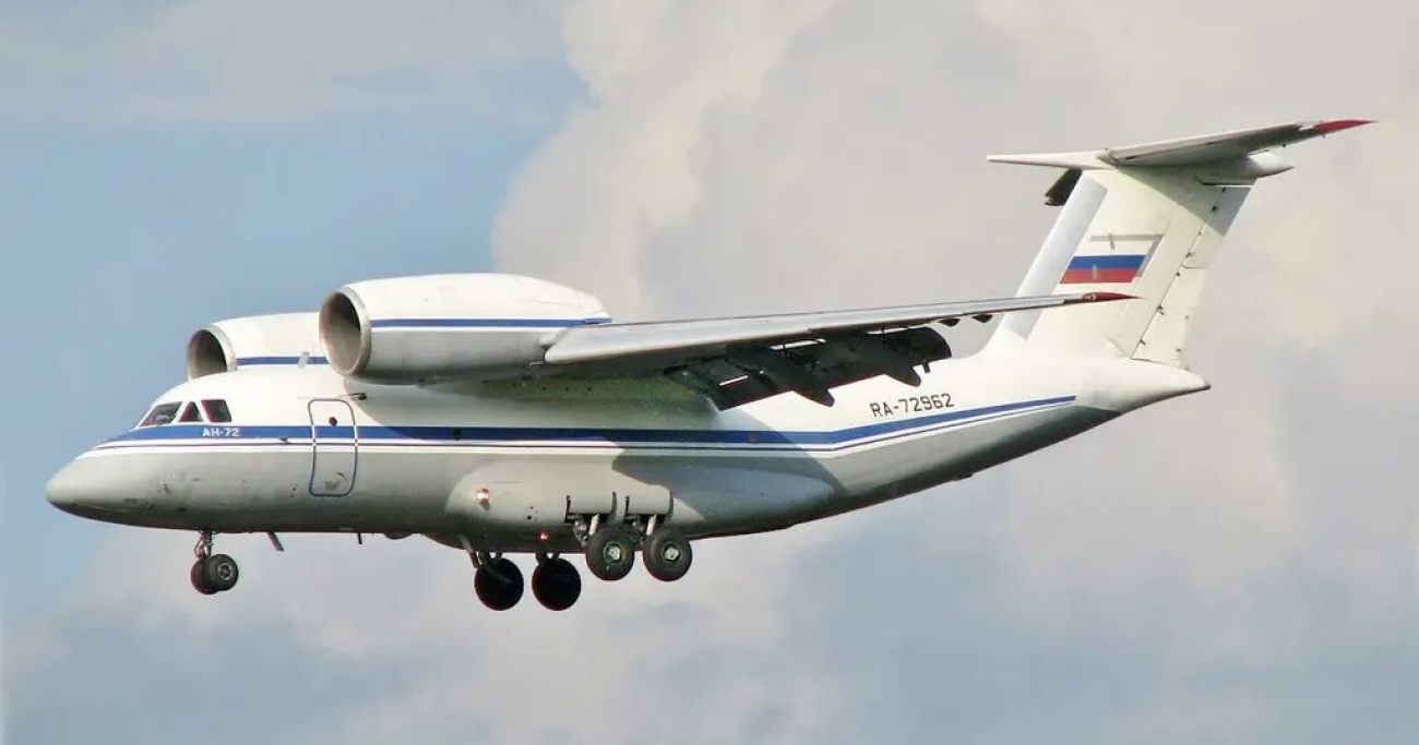 უკრაინამ ოკუპირებულ ყირიმში რუსულ აეროდრომს დაარტყა – განადგურდა An-72 ტიპის თვითმფრინავი